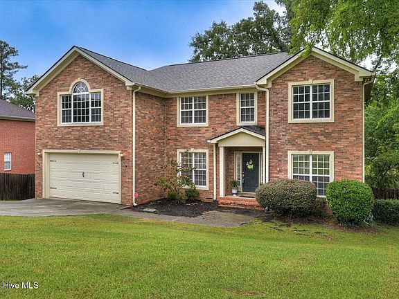2nd image of 825 Woodberry Drive