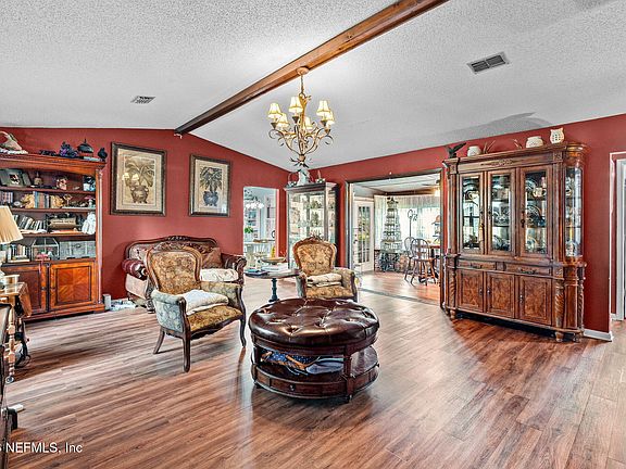 3rd image of 4145 APPALOOSA Road