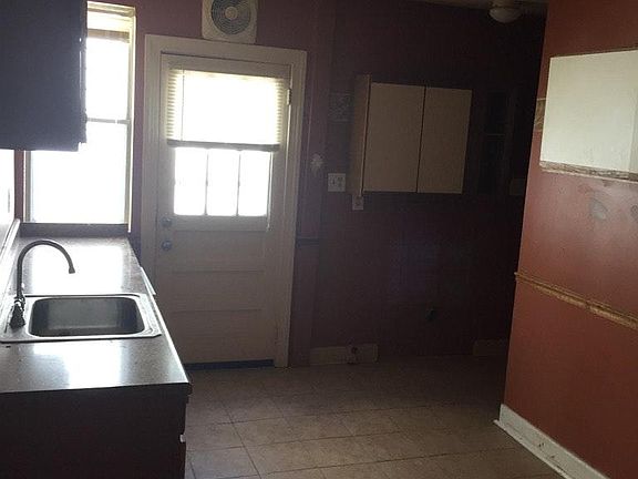 5th image of 138 Granby Park #A