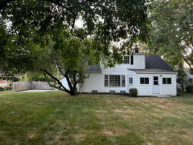1657 Allen Dr — Photo 2