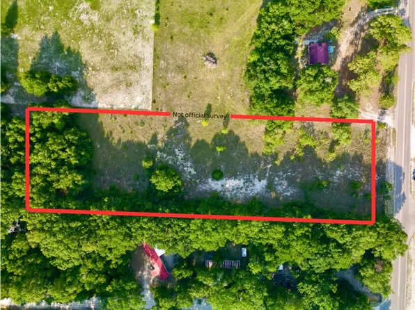  NW 10th St, Bell, FL 32619