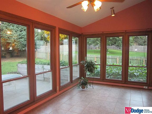 4th image of 10424 Adams Dr