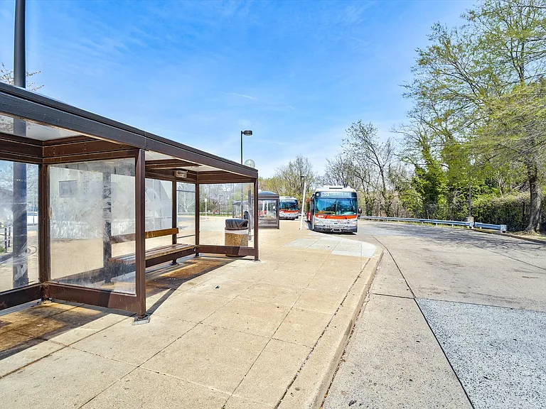 1244 Savannah Pl SE #B — Photo 31