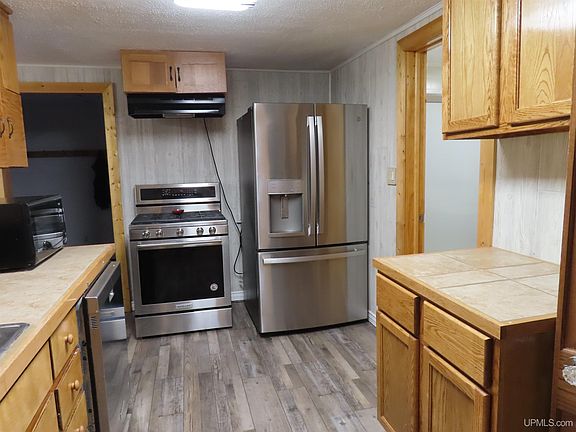 4th image of 23322 Cedar Ave