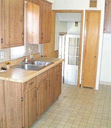 4th image of 662 Bayridge Blvd