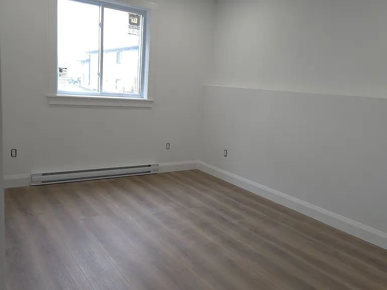 90 Lywood St #LOWER — Photo 13