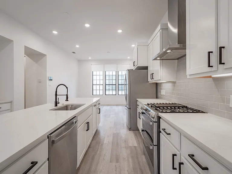 4808 San Jacinto St #203 — Photo 9