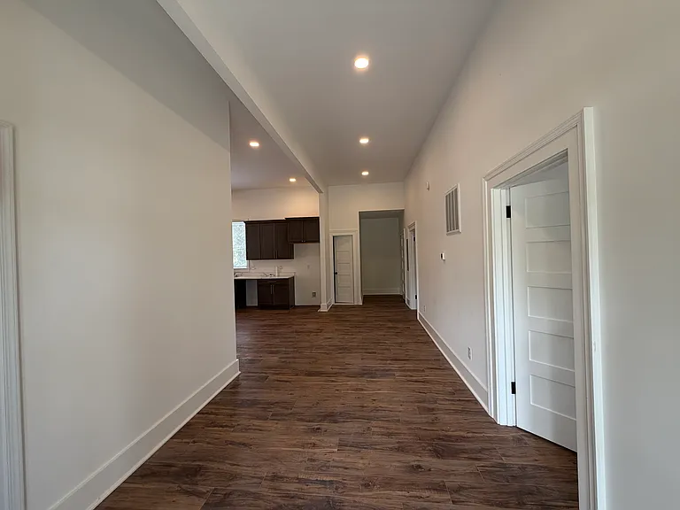 712 Harrison St #A — Photo 2