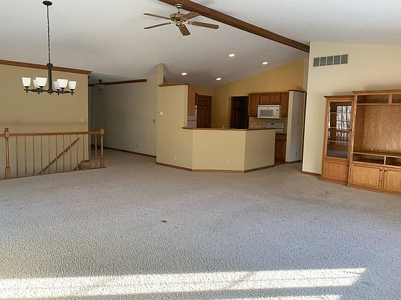 4th image of 251 Felch St