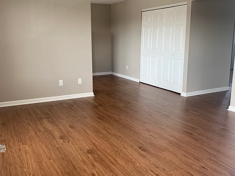 725 Marietha Dr #C — Photo 3