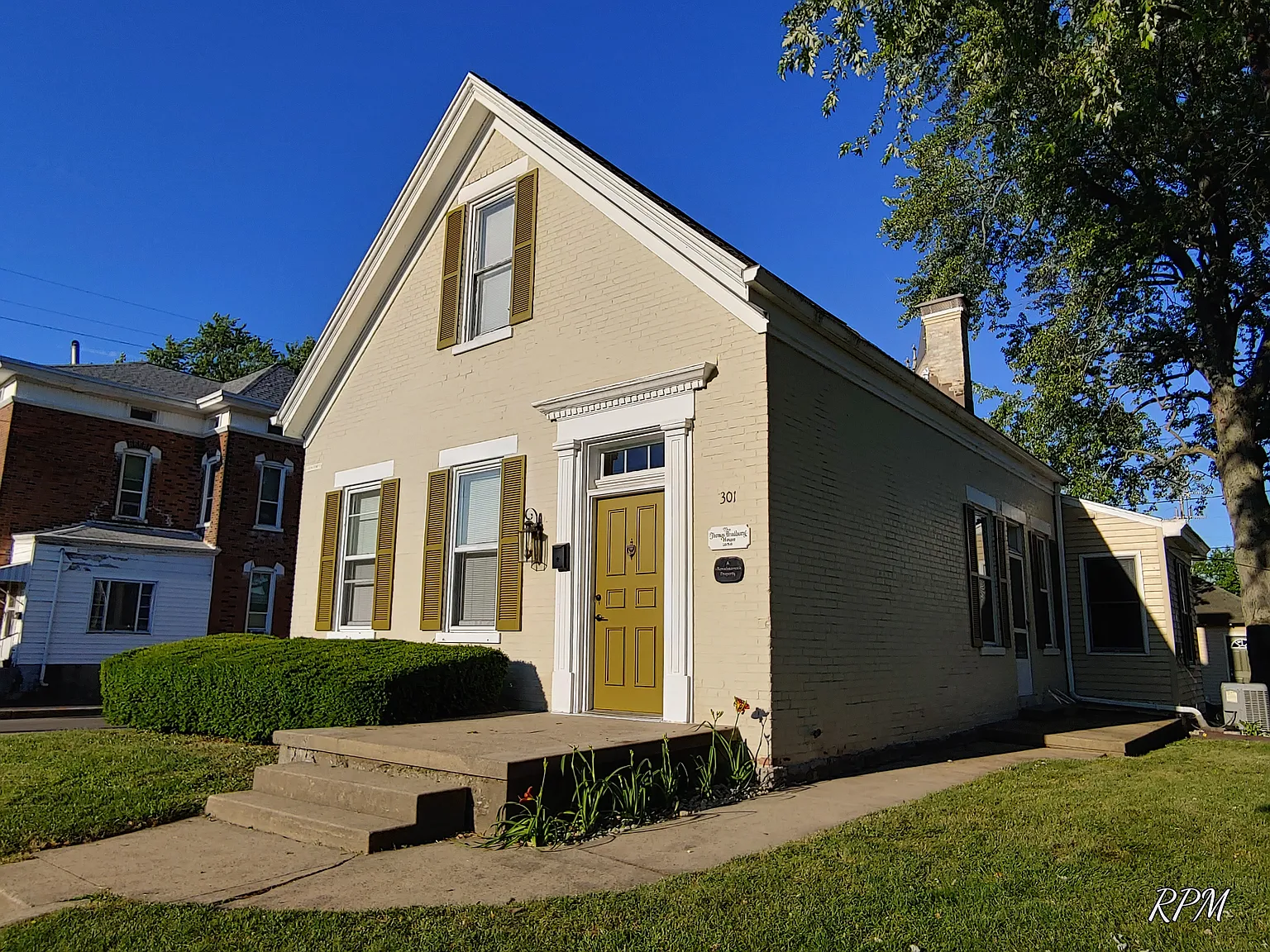 Newly Renovated Historic Home in a Premium Neighborhood! — Photo 1