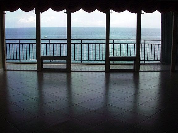 Oceanfront Living Rm