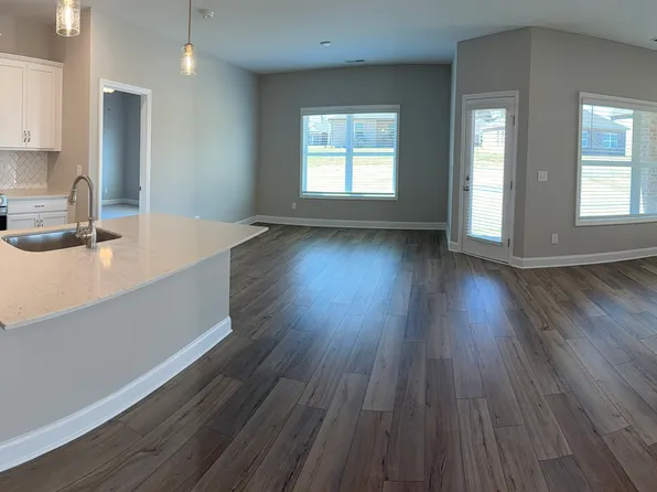 130 Holly Grove Ln, Harvest, AL 35749