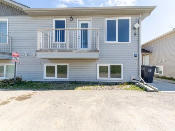 4406 NW Lake Dr #3-C, Coalhurst, AB T0L 0V2