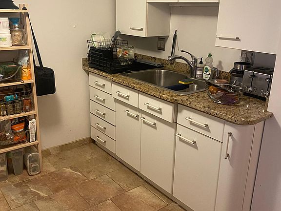 3rd image of 2653 N Magnolia Ave #G