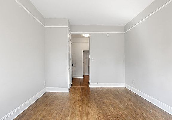4th image of 1582 1st Ave APT 4B
