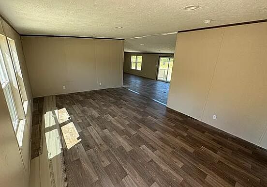 2nd image of 5021 Charleston Hwy