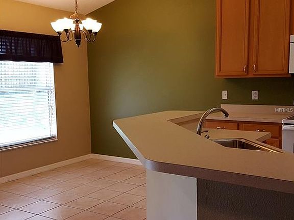 5th image of 438 Valley Edge Dr