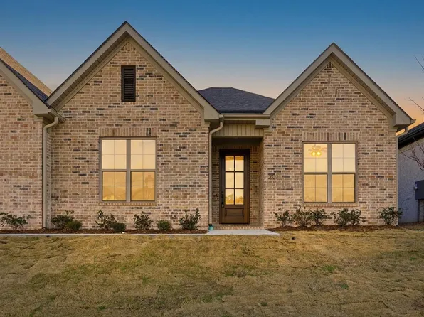 217 Edgewood Cir, Little Rock, AR 72223