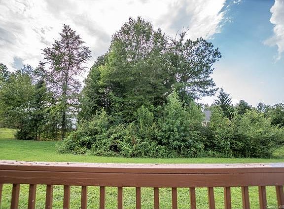 5th image of 817 Eagle Bluff Ct