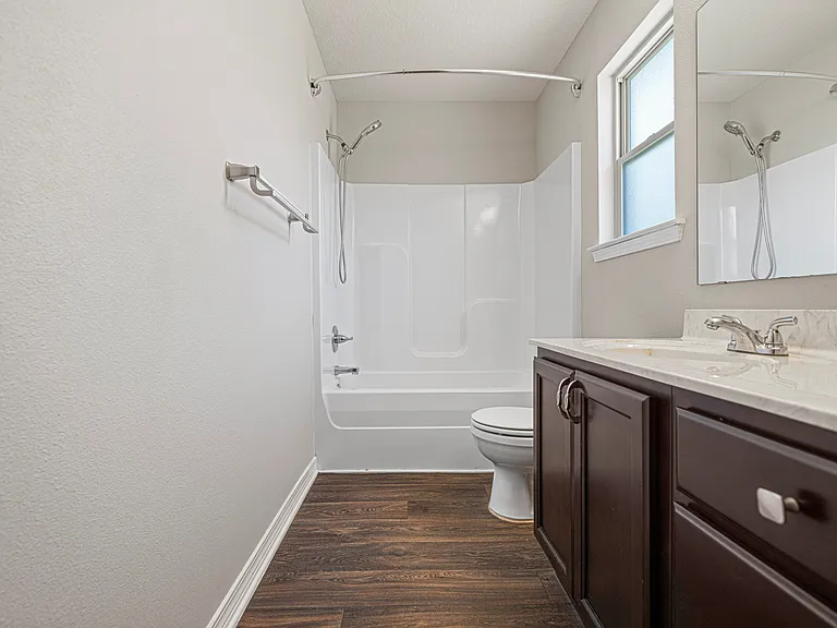 2132 Vizcaya Dr — Photo 7