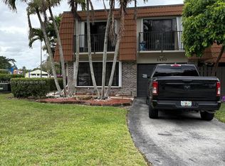 1430 SW 109th Way, Davie, FL 33324