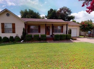 2400 Clifton Dr, Dyersburg, TN 38024