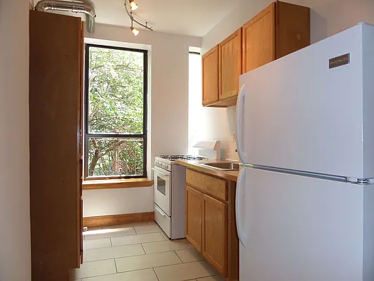 Rented by TriPoint Realty Group Inc | media 27