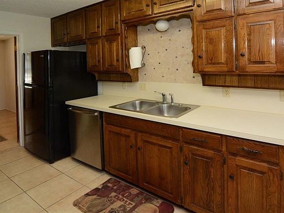 5th image of 518 Live Oak Dr