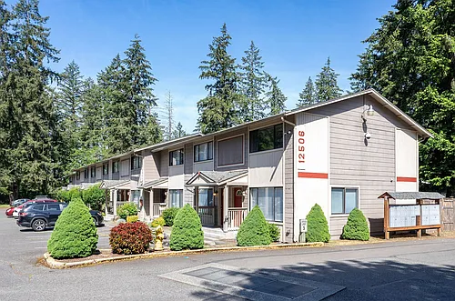 American Lake Townhomes Photo 1
