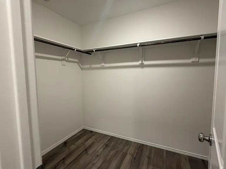 405 Laurenbrooke Dr — Photo 28