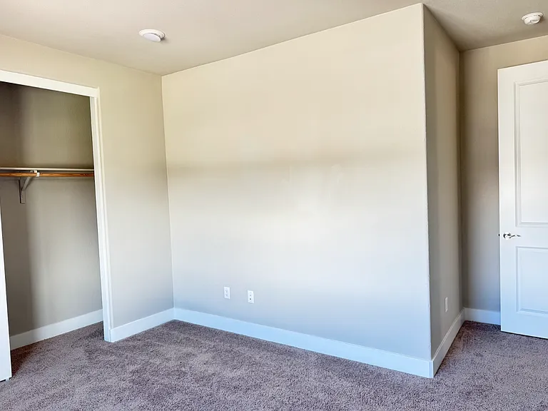 7507 Rambling Ridge Rd — Photo 3