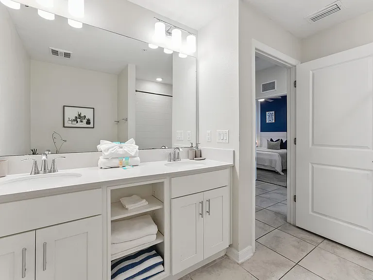 Paradox Cir — Photo 28