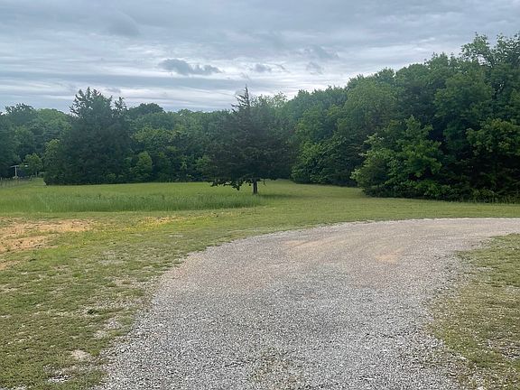3rd image of 424 Tbd County Rd