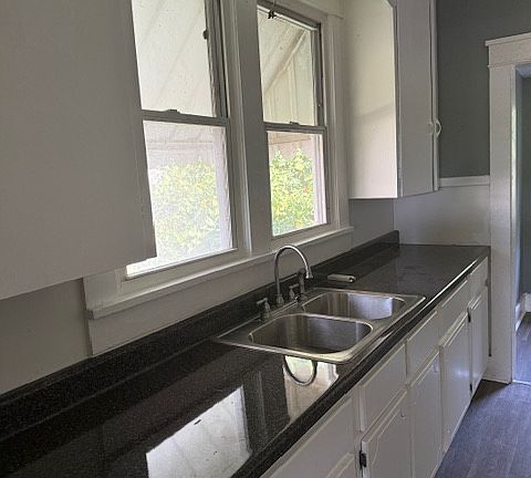 2nd image of 161 W Park Pl