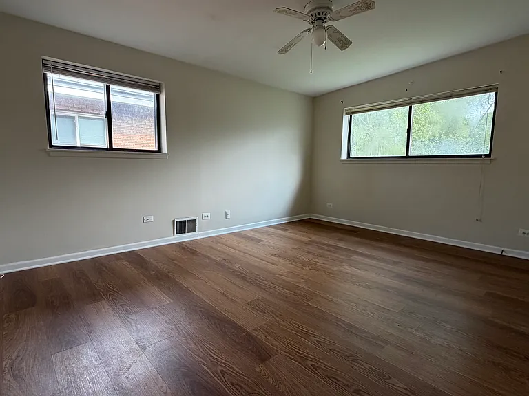 27W106 Cooley Ave — Photo 11
