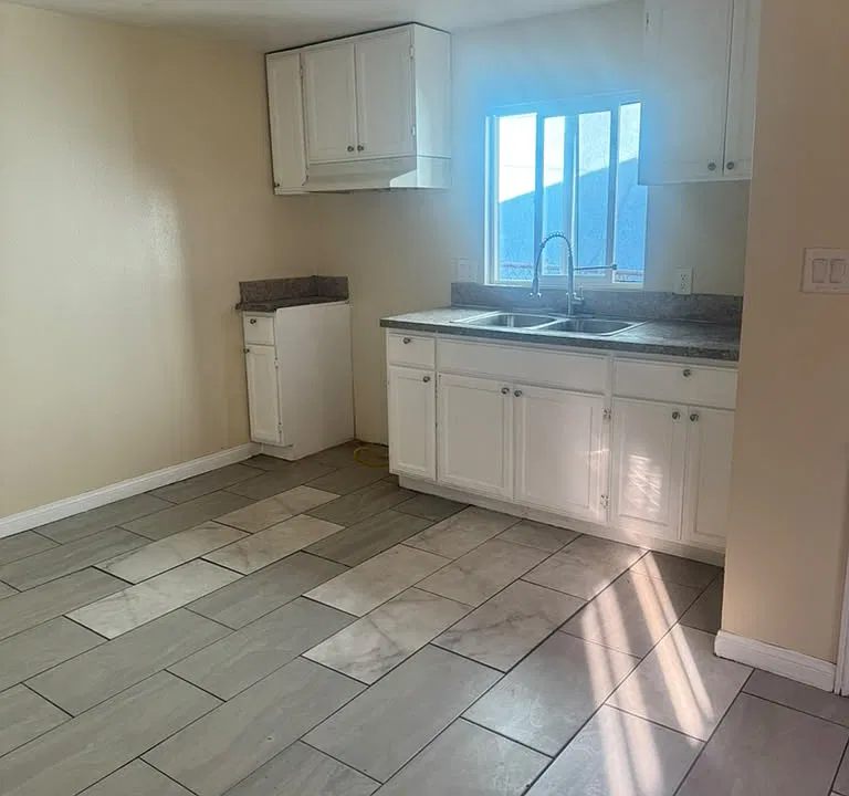 889 E 42nd St #1