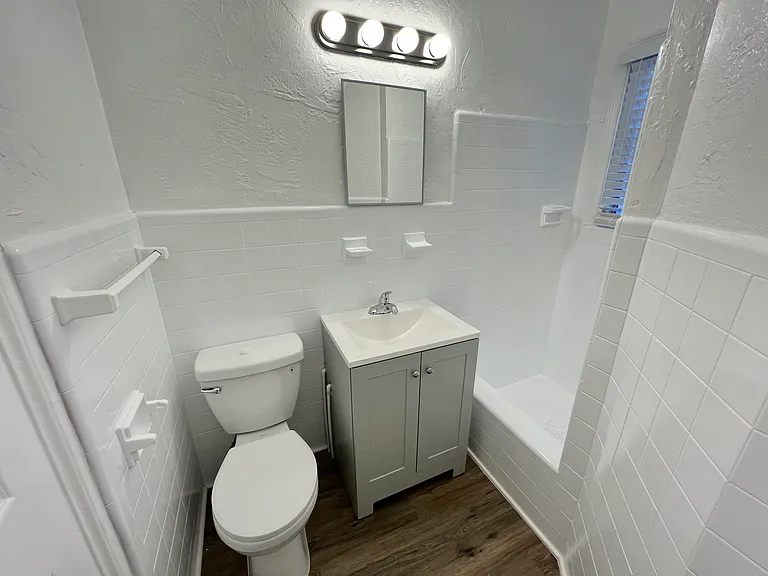 1739 Moffett St #3 — Photo 11