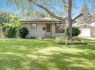 7165 N 48th St, Milwaukee, WI 53223