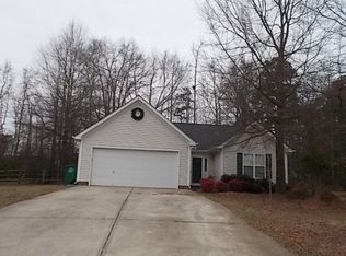 4026 Maple Shore Dr, Matthews, NC 28104