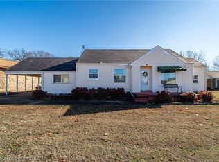 114 S School St, Charleston, AR 72933