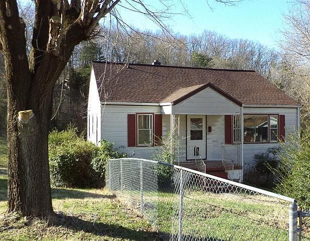 1st image of 318 Walker St
