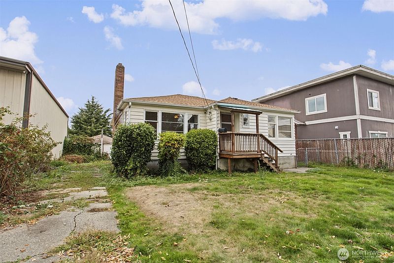3rd image of 220 S Tobin Street