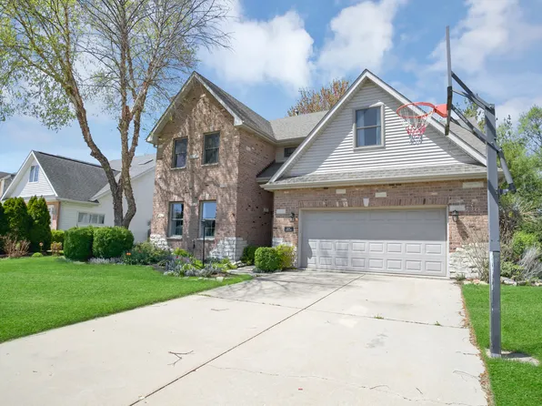 24516 States Ln, Shorewood, IL 60404