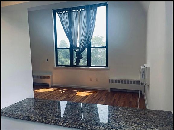 5th image of 70 Hancock St APT 3