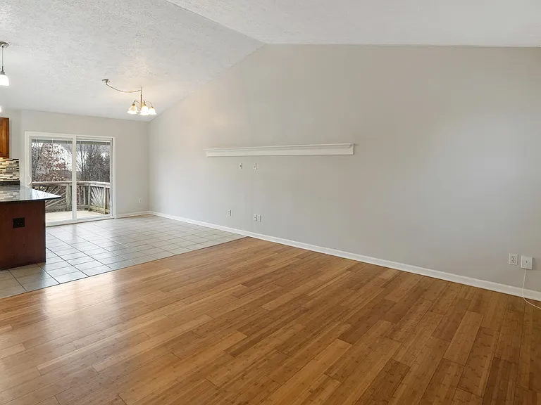 359 Montgomery Cir — Photo 37