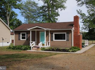 508 Latane Dr, Colonial Beach, VA 22443