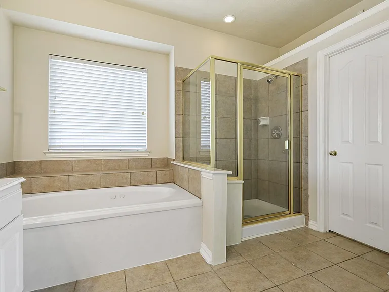 6642 Redberry Glen Ln — Photo 20