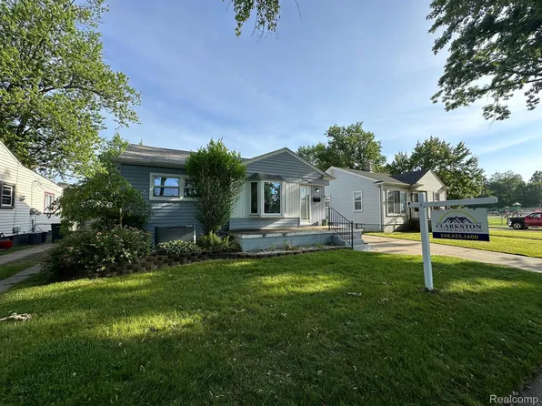 431 Charlevoix St, Clawson, MI 48017