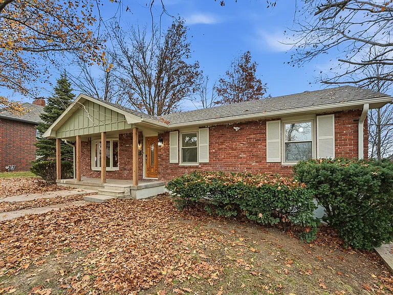 18377 Pleasant View Dr — Photo 4